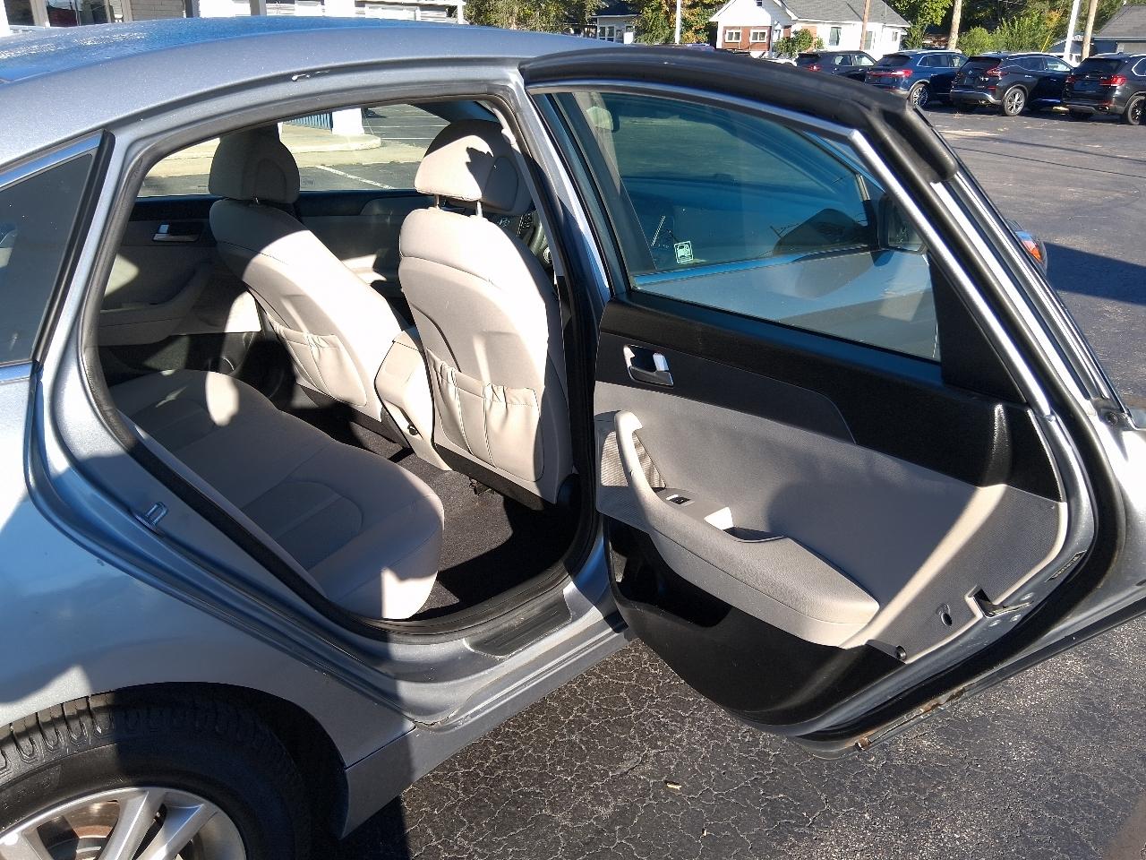 Hyundai Sonata 4dr Sdn 2.4L SE 2016