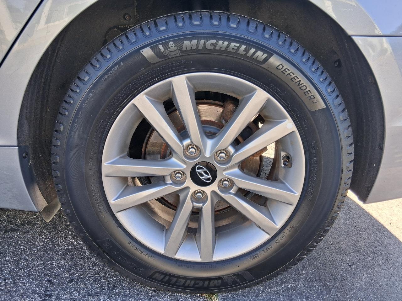 Hyundai Sonata 4dr Sdn 2.4L SE 2016