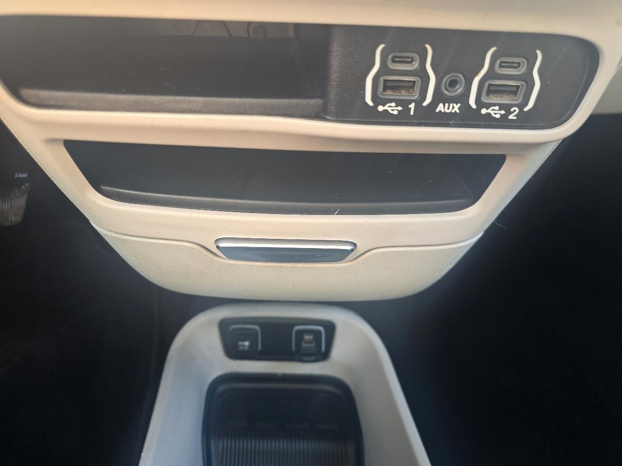 Chrysler Pacifica Touring AWD 2021