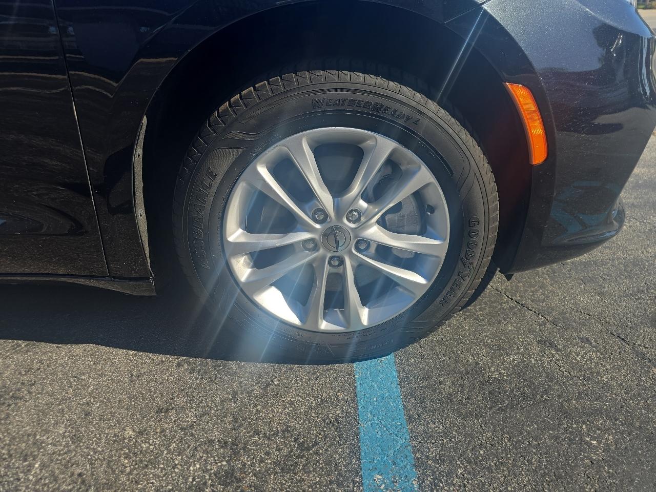 Chrysler Pacifica Touring AWD 2021
