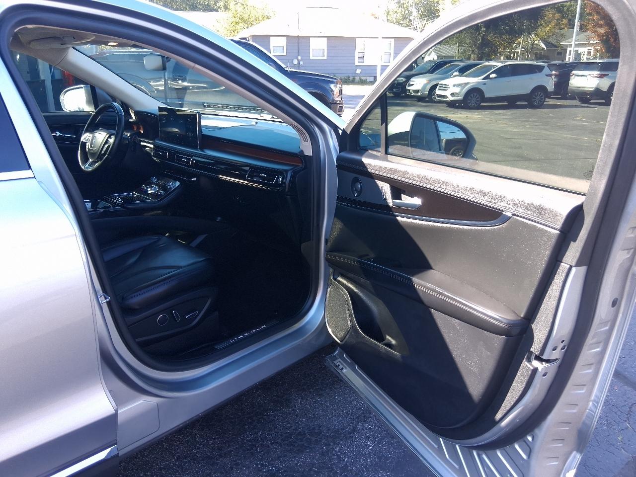 Lincoln Nautilus Reserve AWD 2021
