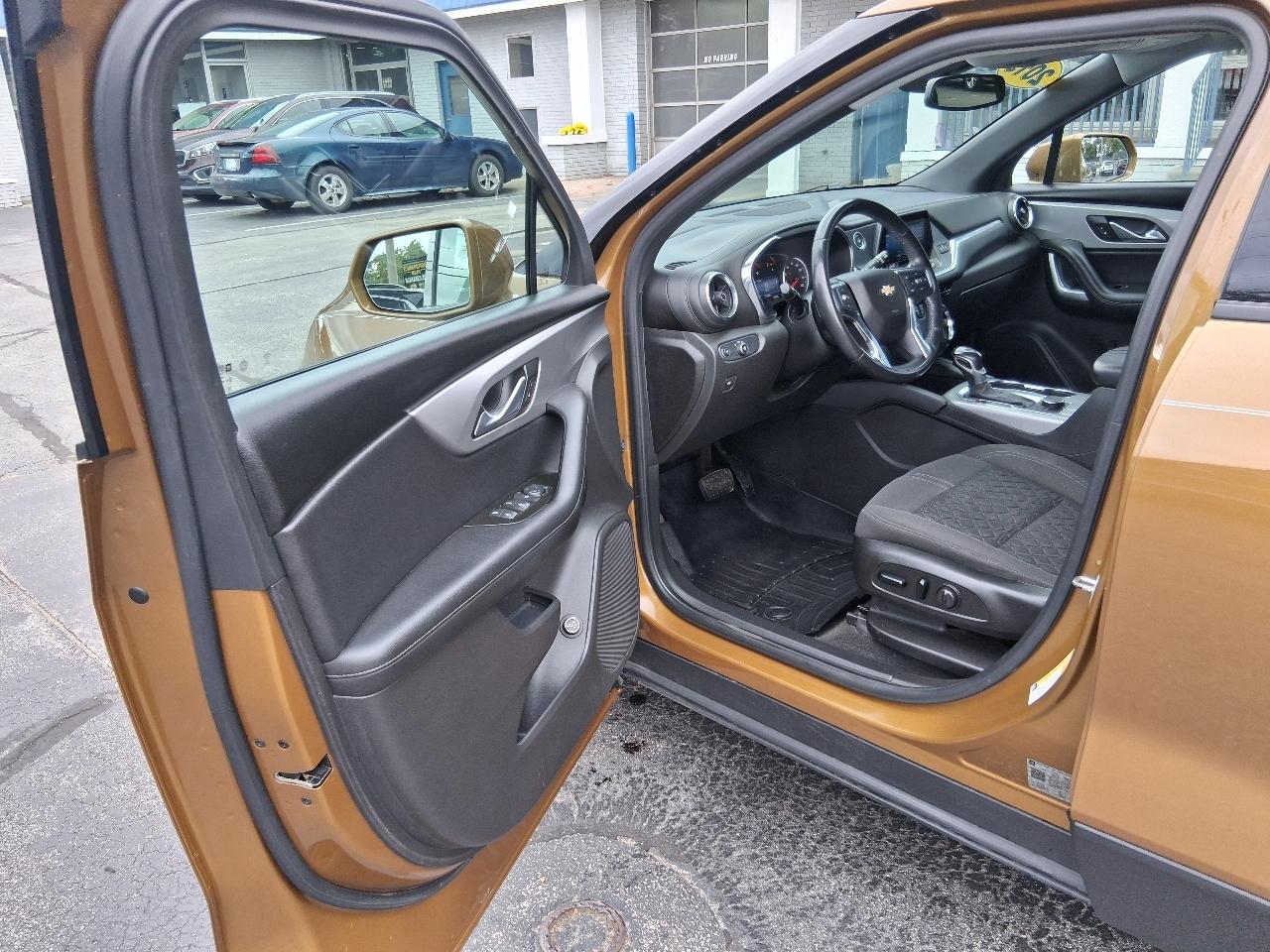 Chevrolet Blazer AWD 4dr w/2LT 2019