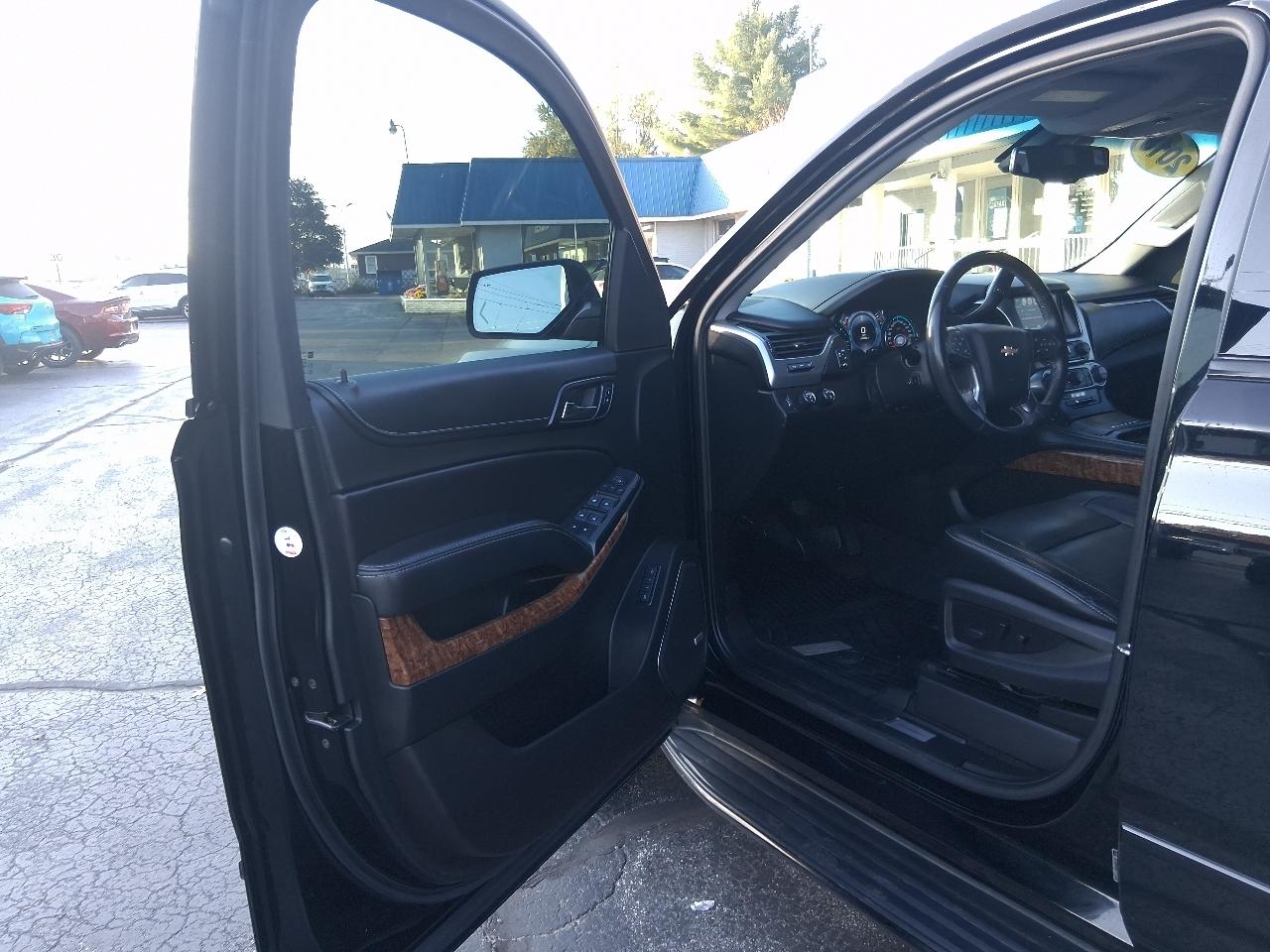 Chevrolet Tahoe 4WD 4dr Premier 2018