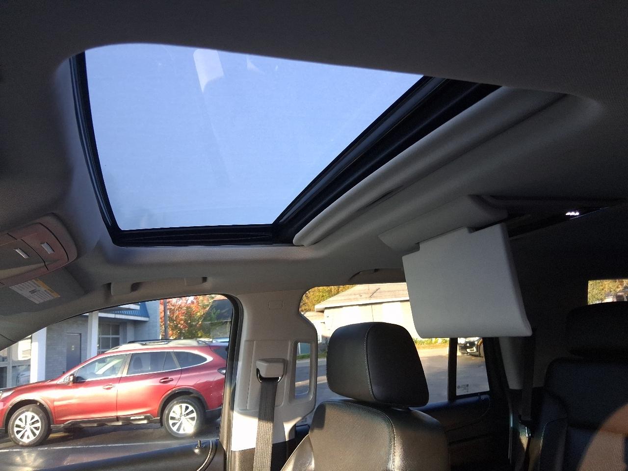 Chevrolet Tahoe 4WD 4dr Premier 2018