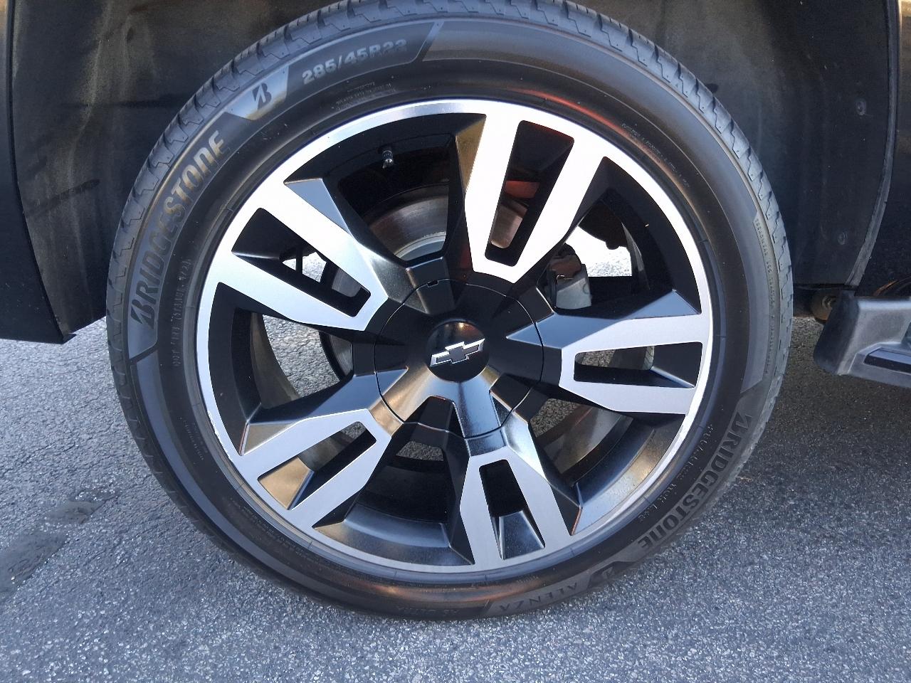 Chevrolet Tahoe 4WD 4dr Premier 2018
