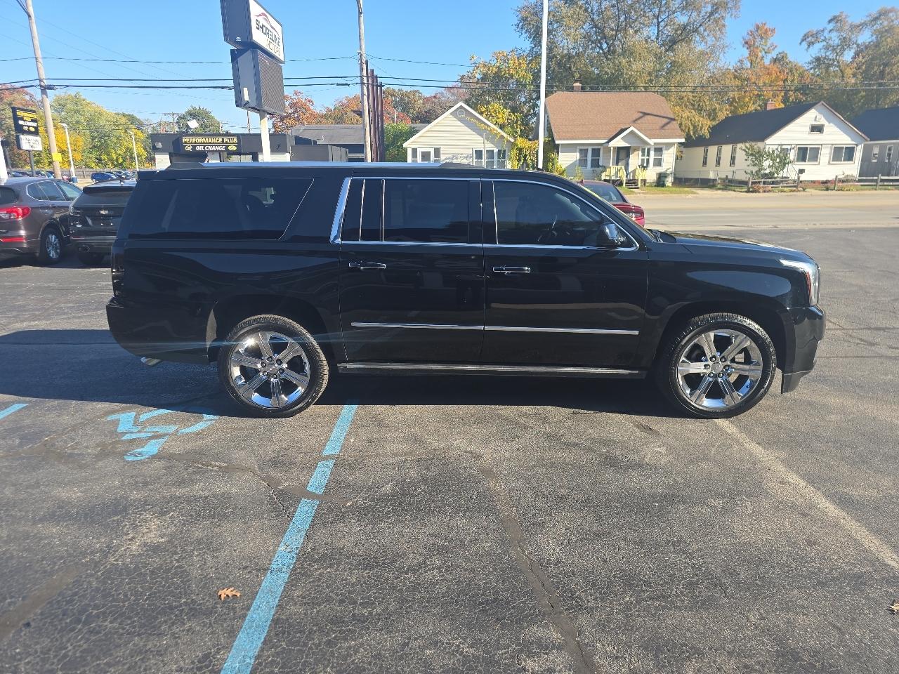 GMC Yukon XL 4WD 4dr Denali 2016
