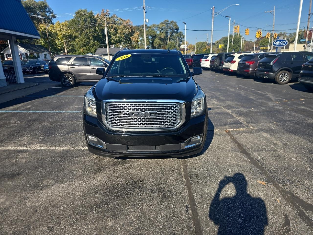 GMC Yukon XL 4WD 4dr Denali 2016