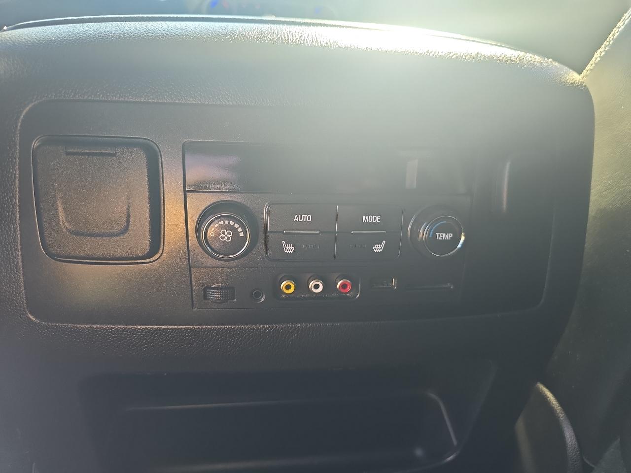 GMC Yukon XL 4WD 4dr Denali 2016