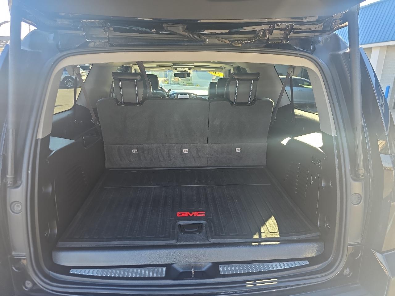 GMC Yukon XL 4WD 4dr Denali 2016