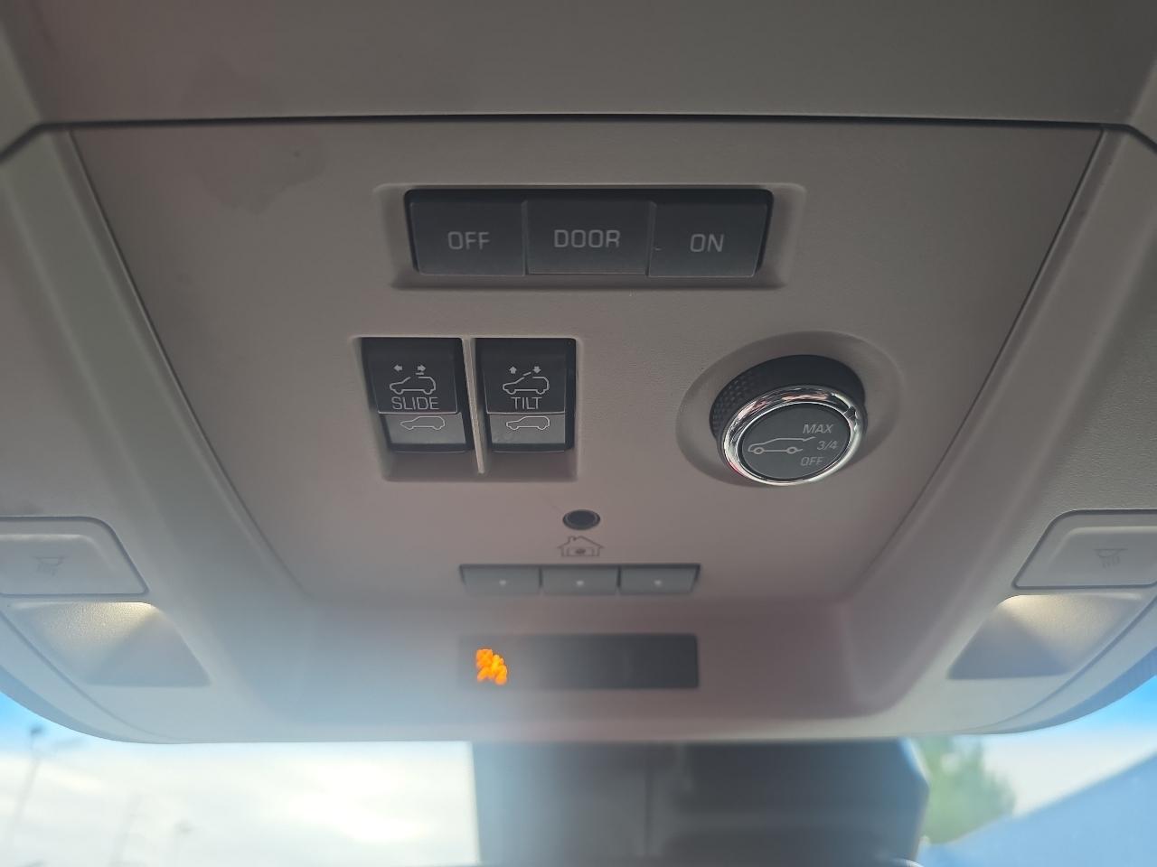 Chevrolet Tahoe 4WD 4dr LT 2018