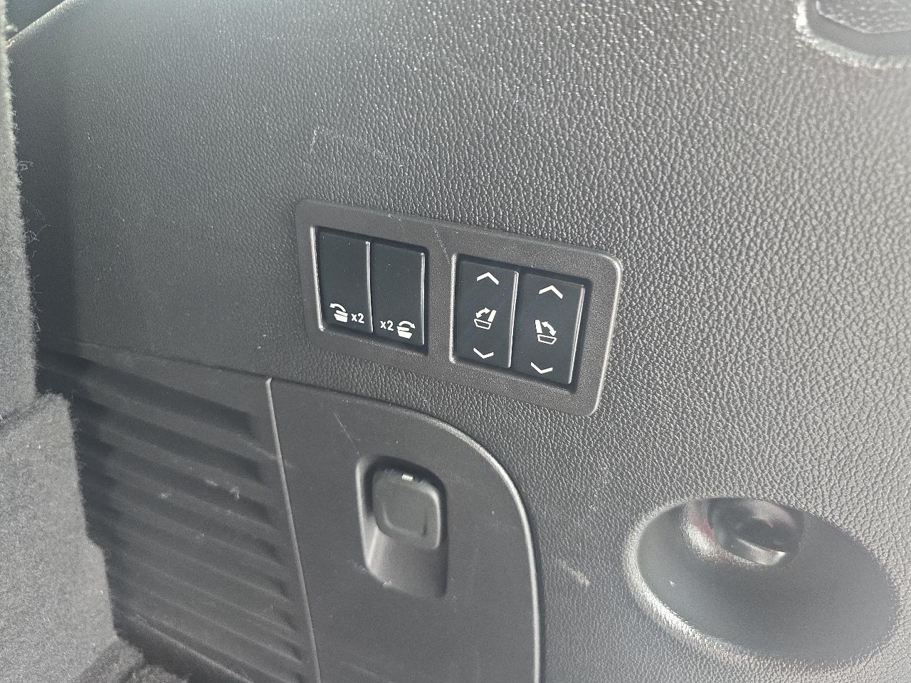 Chevrolet Tahoe 4WD 4dr LT 2018