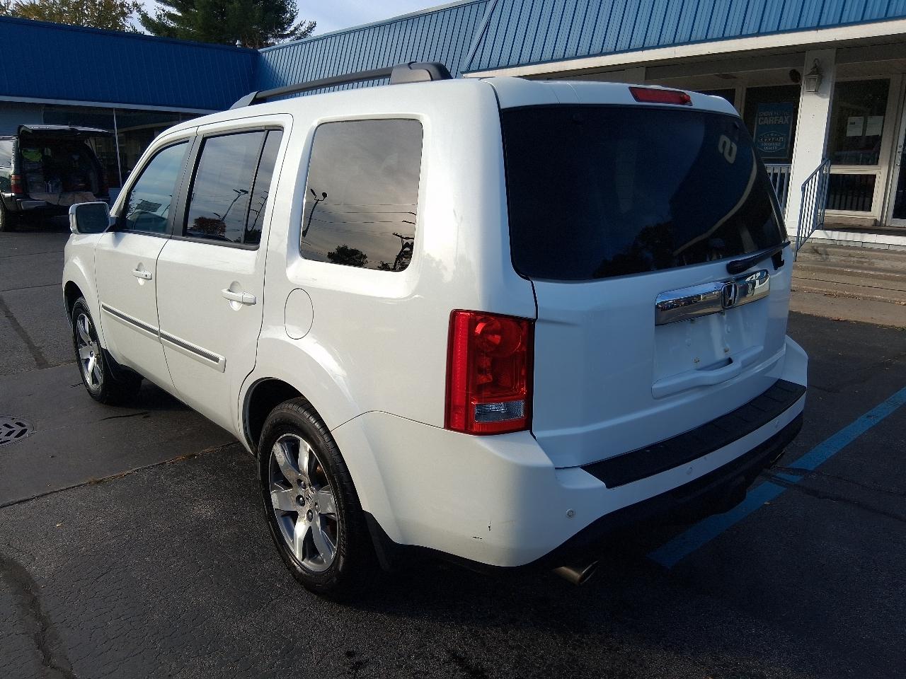 Honda Pilot 4WD 4dr Touring w/RES & Navi 2014