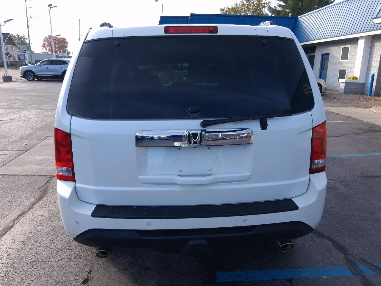 Honda Pilot 4WD 4dr Touring w/RES & Navi 2014