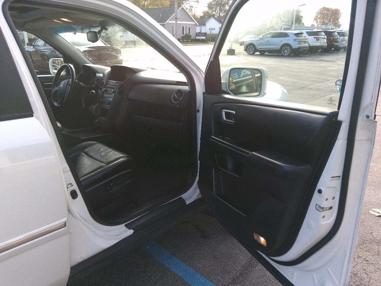 Honda Pilot 4WD 4dr Touring w/RES & Navi 2014