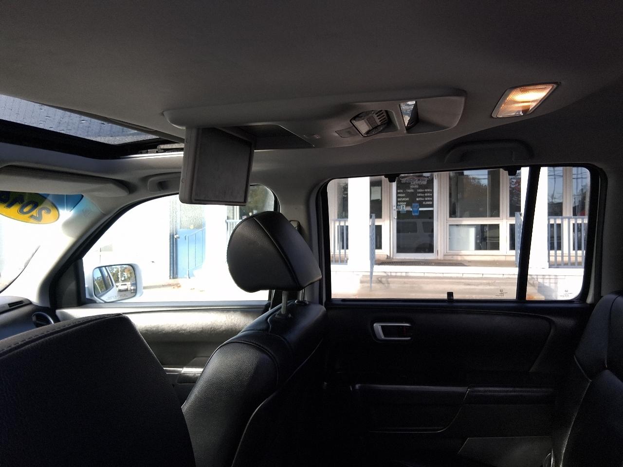 Honda Pilot 4WD 4dr Touring w/RES & Navi 2014