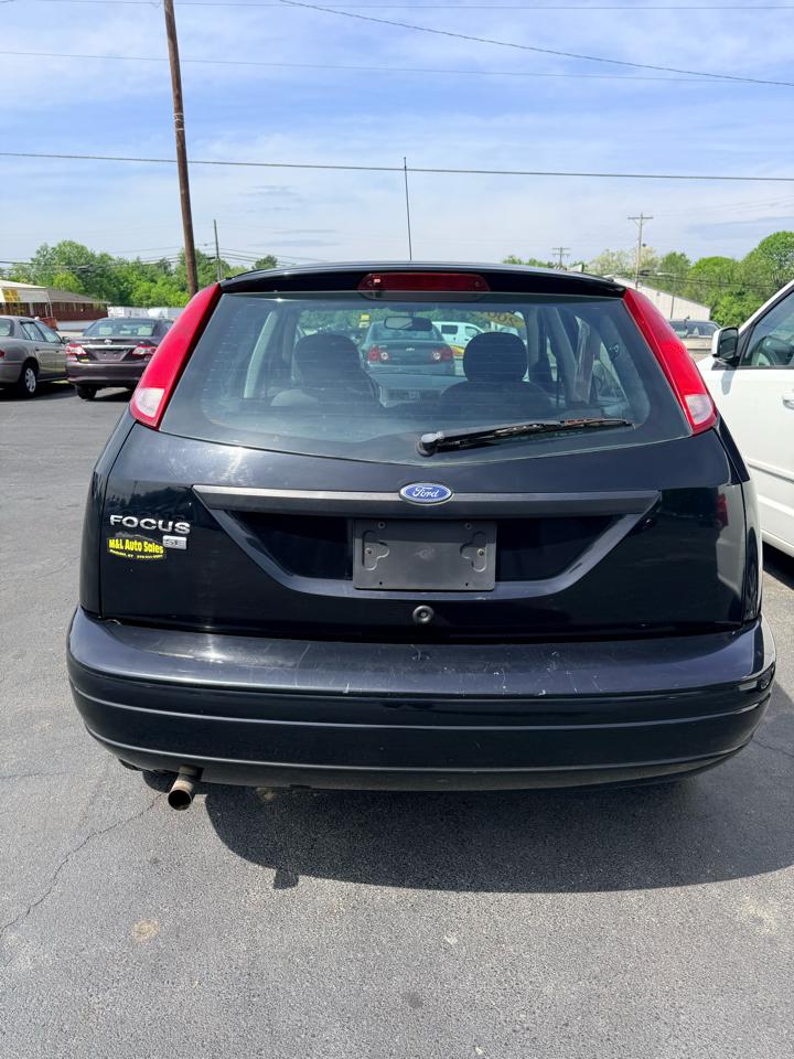 Ford Focus 5dr HB S 2007