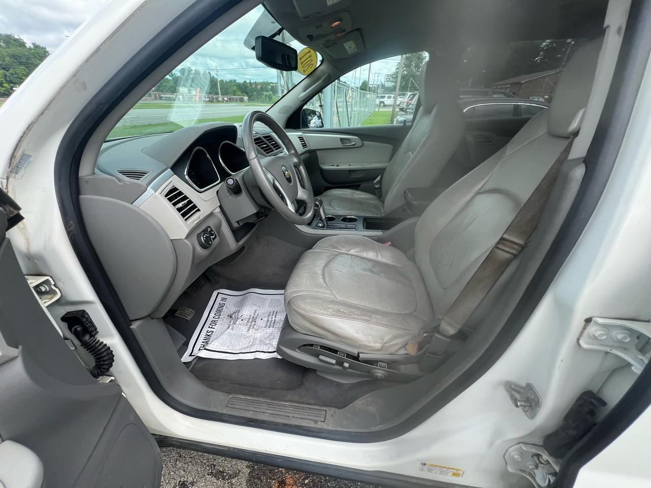 Chevrolet Traverse AWD 4dr LT w/2LT 2011