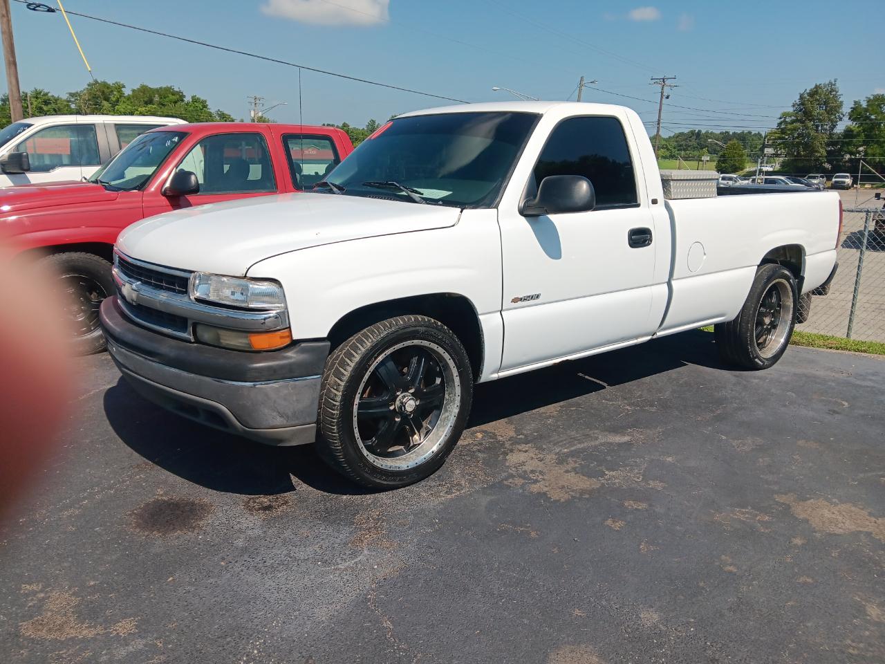 2000 Chevrolet Silverado 1500 Reg Cab 133.0" WB