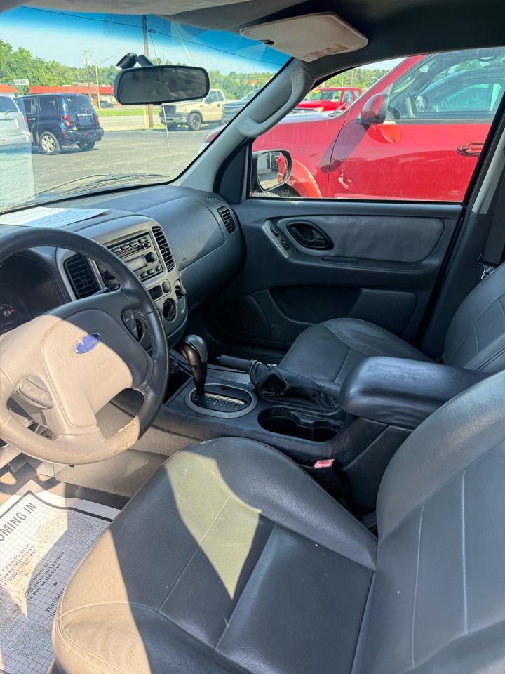 Ford Escape 4dr 103" WB 3.0L XLT 2005