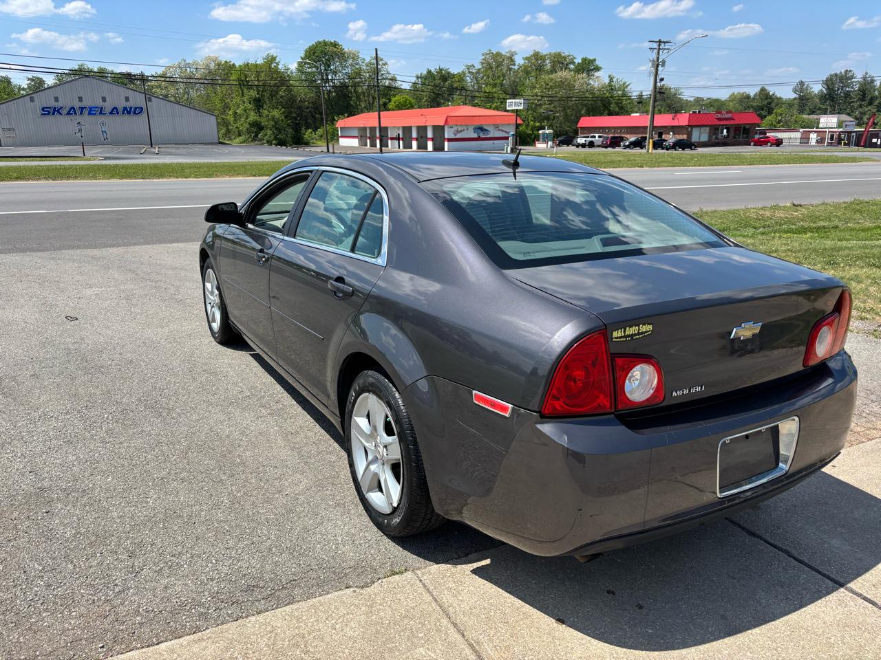 Chevrolet Malibu 4dr Sdn LS w/1LS 2010