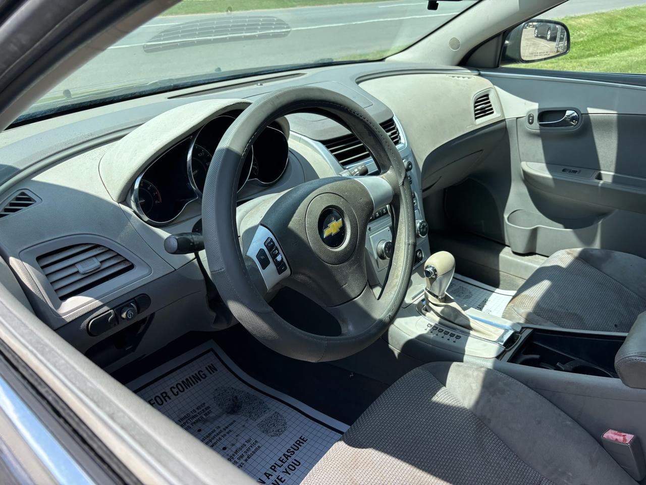 Chevrolet Malibu 4dr Sdn LS w/1LS 2010