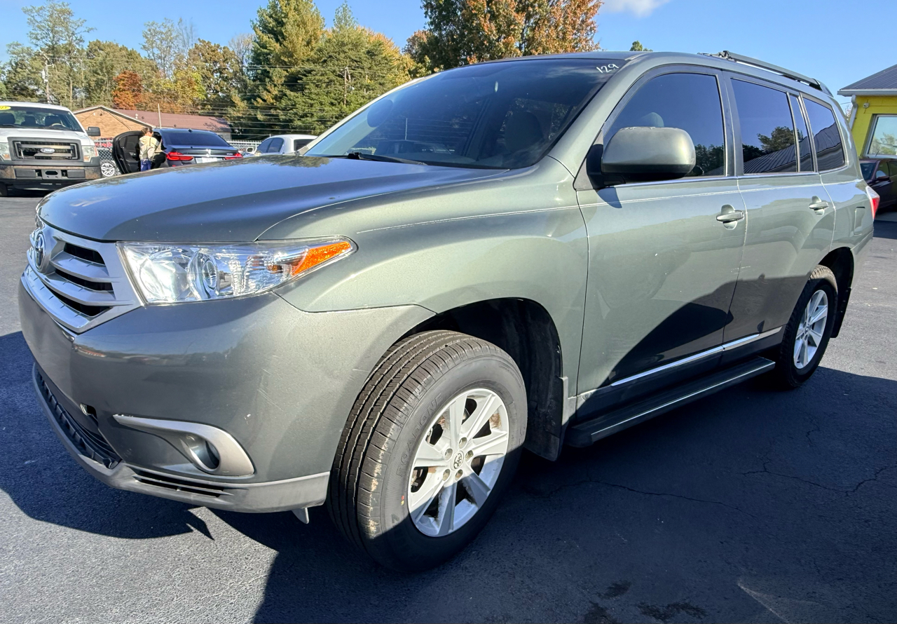 Toyota Highlander FWD 4dr I4 (Natl) 2013 Toyota Highlander FWD 4dr I4 (Natl) 2013