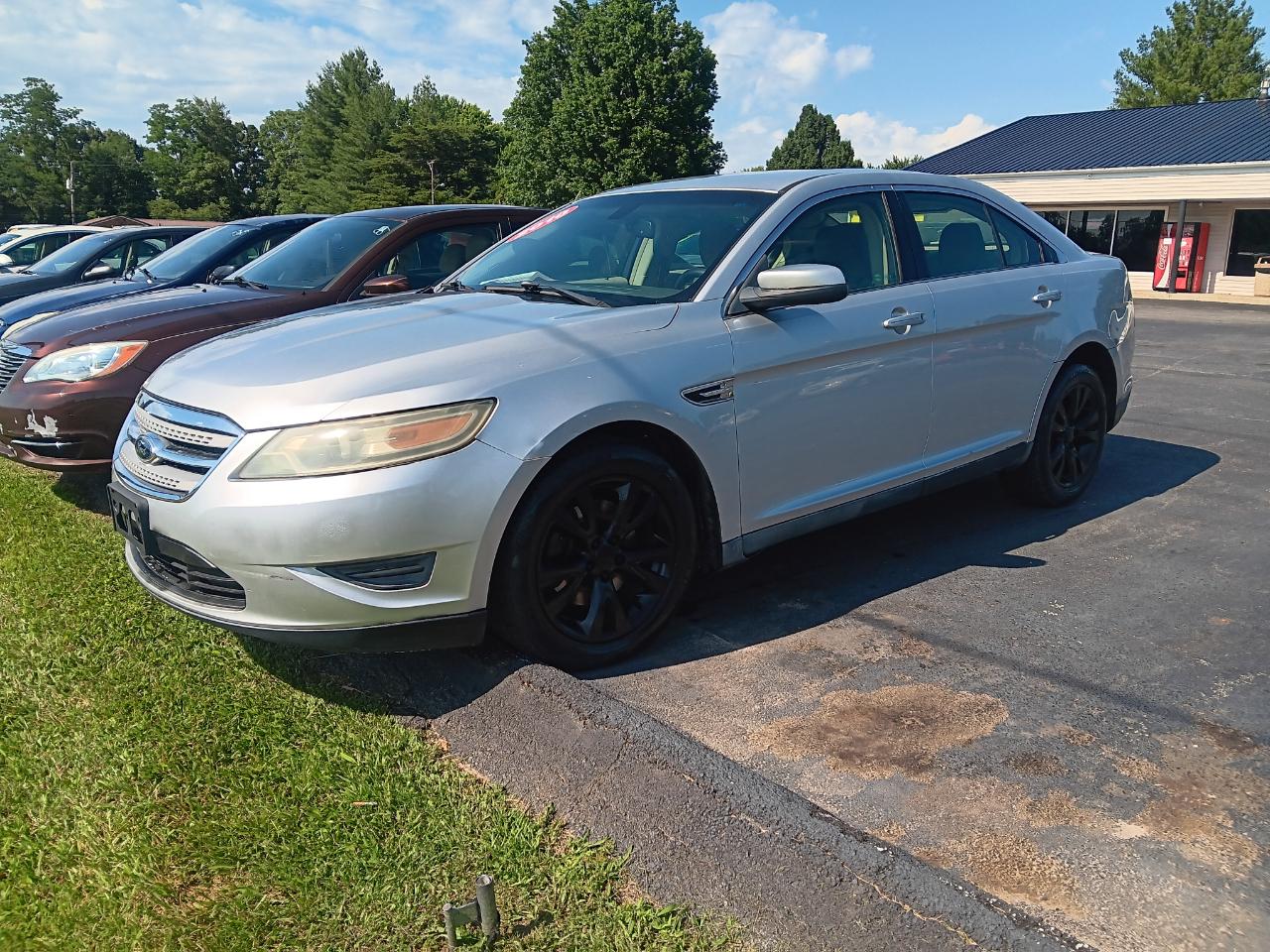 2010 Ford Taurus 4dr Sdn SEL FWD