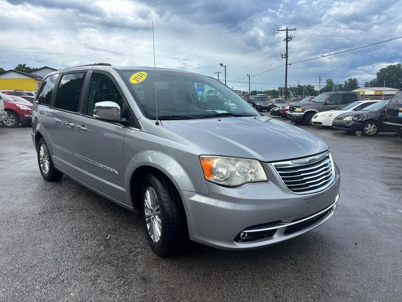 Chrysler Town & Country 4dr Wgn Touring-L 2014