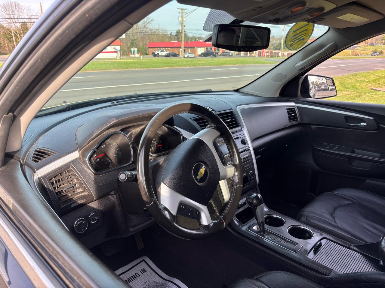 Chevrolet Traverse AWD 4dr LT w/2LT 2011