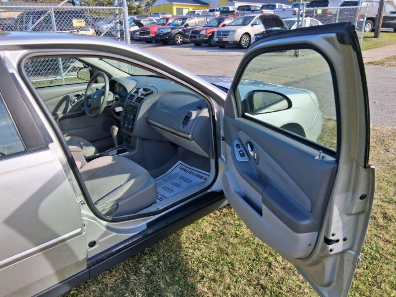 Chevrolet Malibu 4dr Sdn LS w/1FL 2006 Chevrolet Malibu 4dr Sdn LS w/1FL 2006