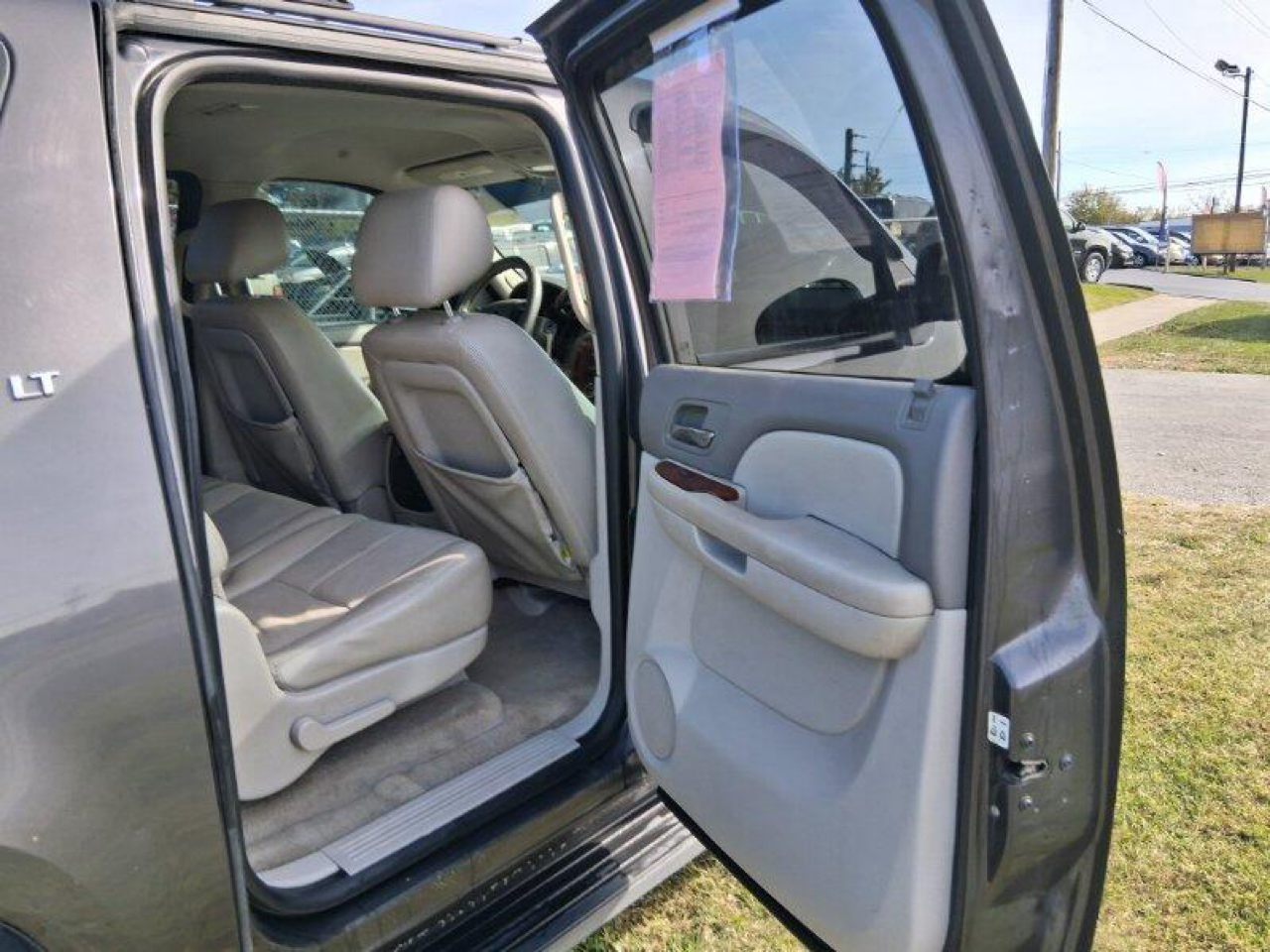 Chevrolet Suburban 4WD 4dr 1500 LT 2010 Chevrolet Suburban 4WD 4dr 1500 LT 2010