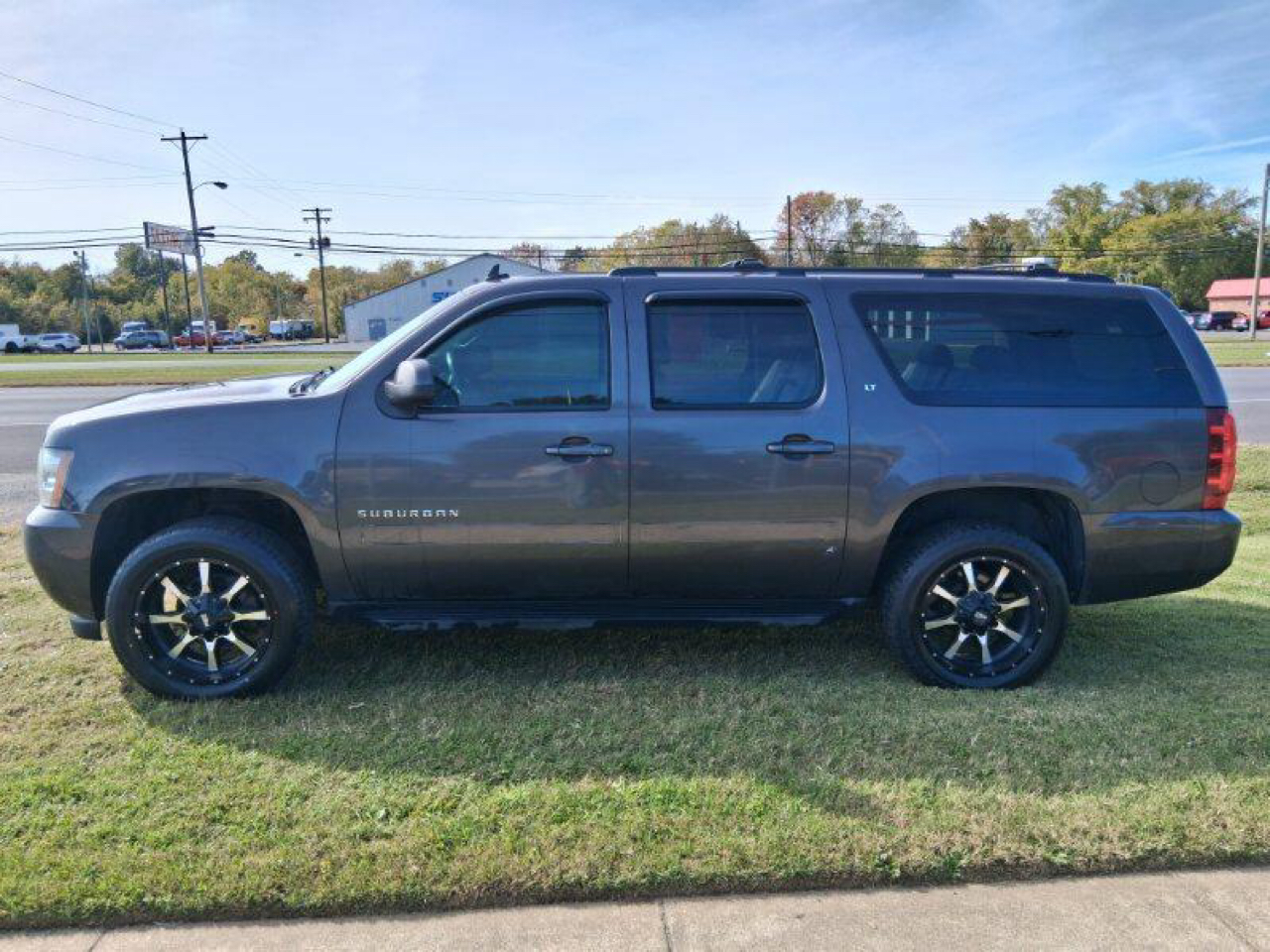 Chevrolet Suburban 4WD 4dr 1500 LT 2010 Chevrolet Suburban 4WD 4dr 1500 LT 2010