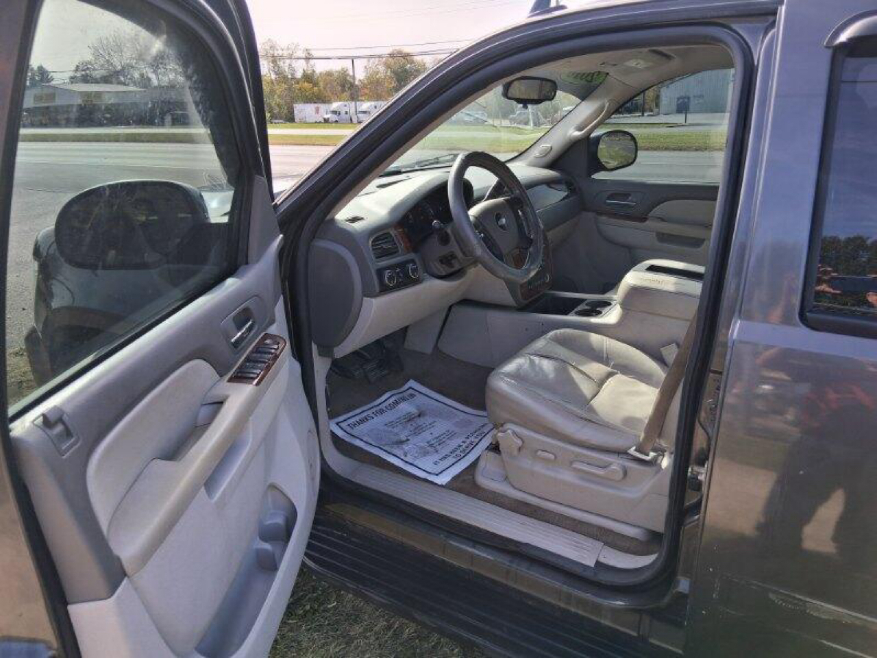 Chevrolet Suburban 4WD 4dr 1500 LT 2010 Chevrolet Suburban 4WD 4dr 1500 LT 2010