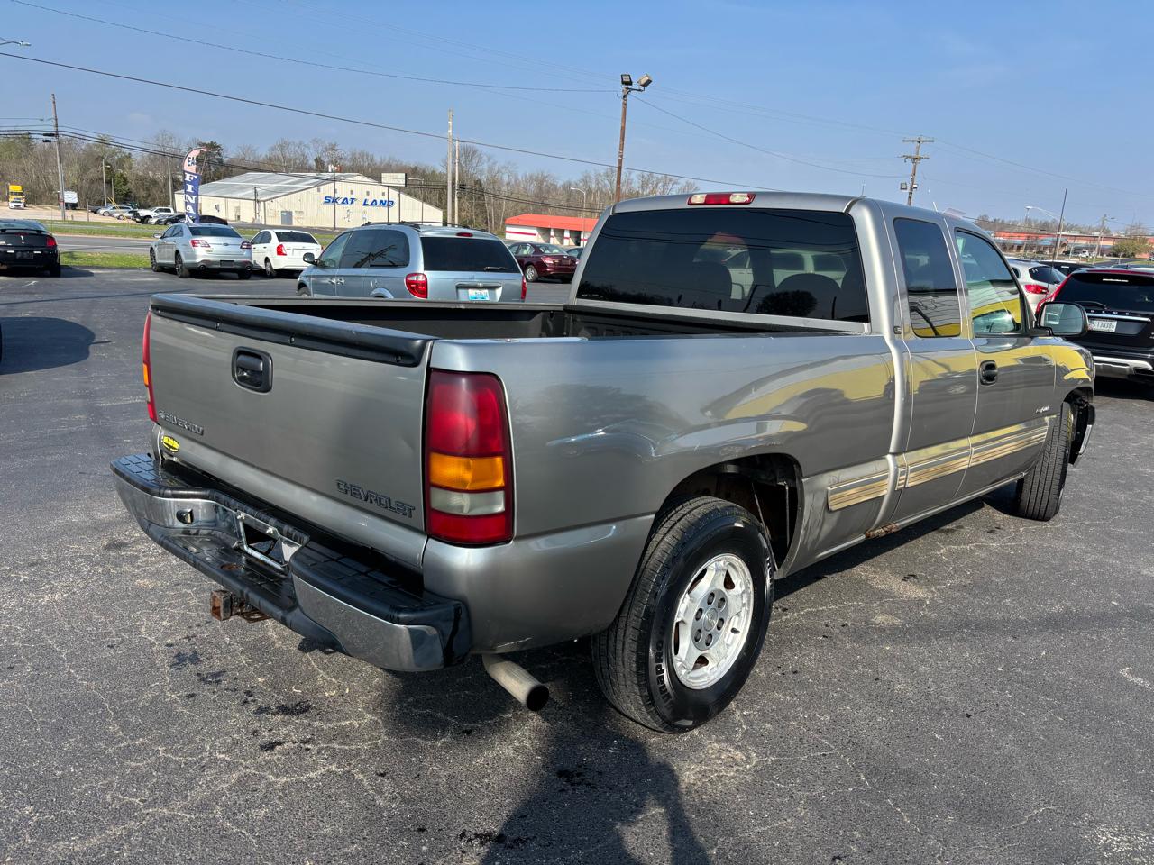 Chevrolet Silverado 1500 Ext Cab 143.5" WB LS 2001