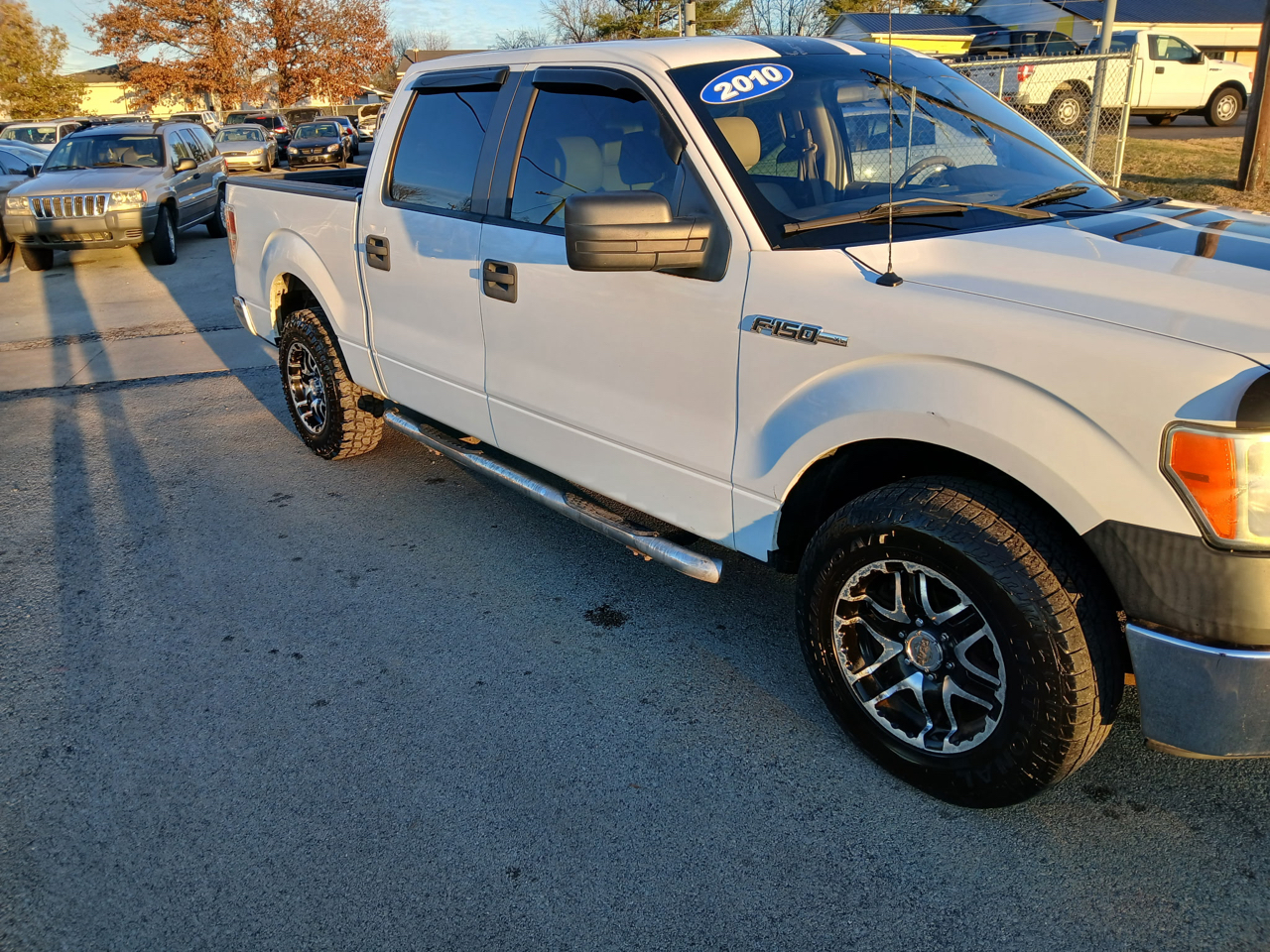 Ford F-150 2WD SuperCrew 145" XL 2010