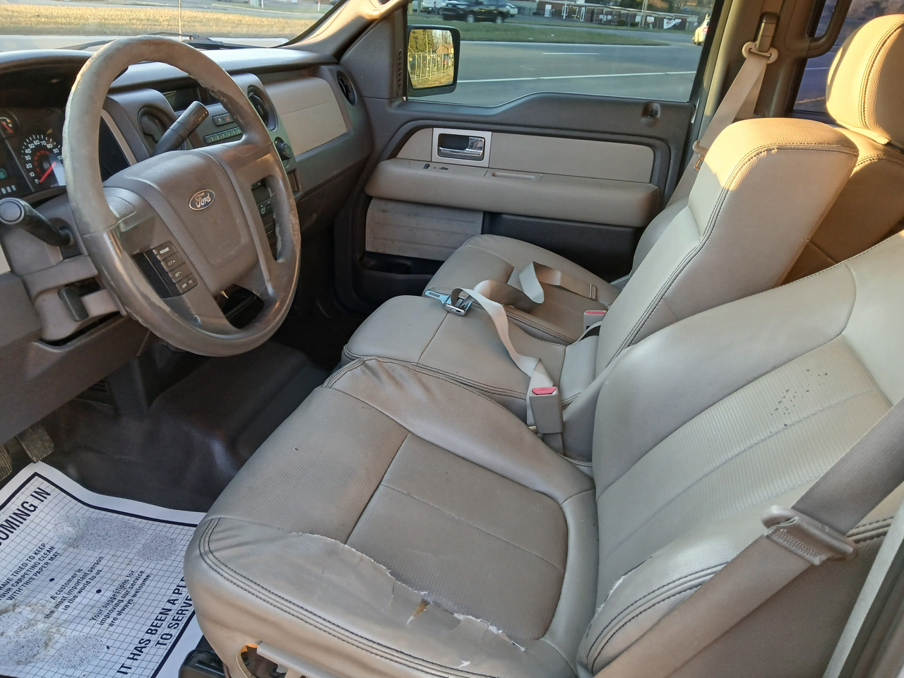 Ford F-150 2WD SuperCrew 145" XL 2010