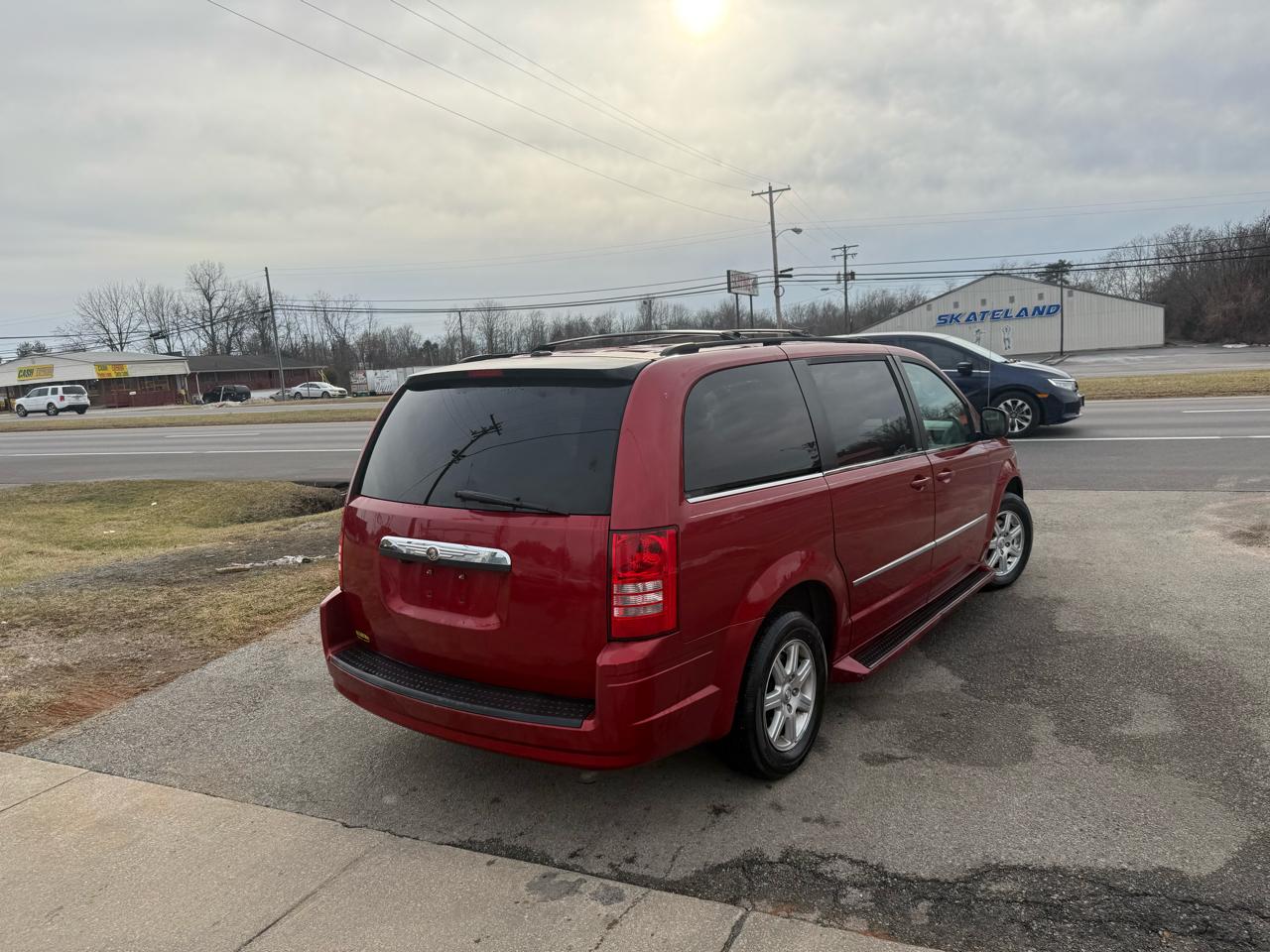 Chrysler Town & Country 4dr Wgn Touring 2010