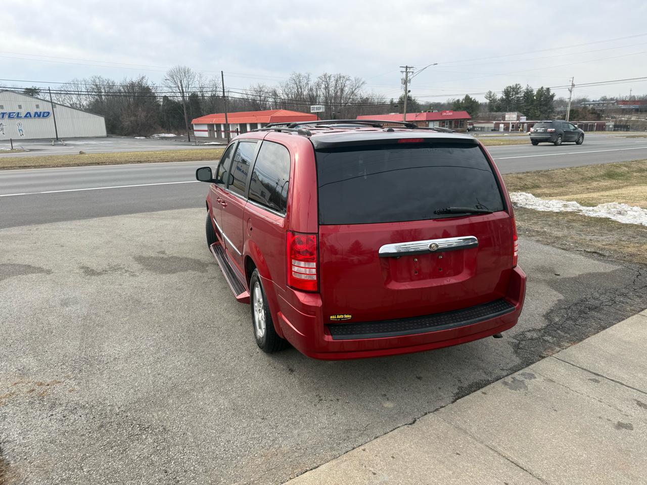 Chrysler Town & Country 4dr Wgn Touring 2010