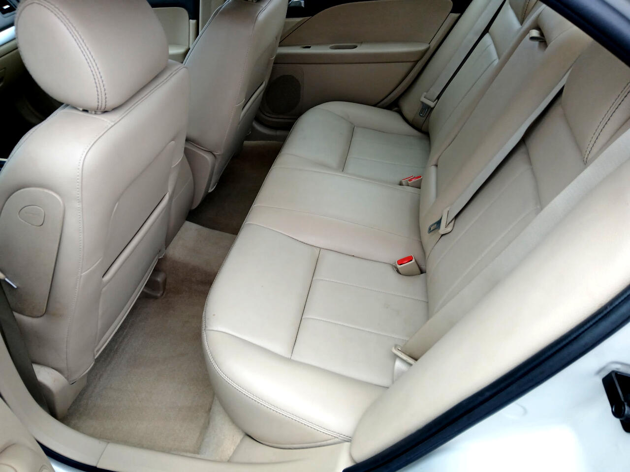 Mercury Milan 4dr Sdn I4 Premier FWD 2008