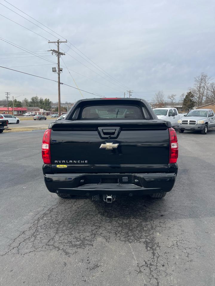 Chevrolet Avalanche 4WD Crew Cab 130" LT w/2LT 2009