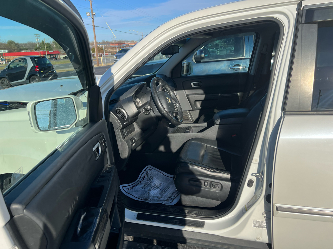 Honda Pilot 4WD 4dr Touring w/RES & Navi 2011