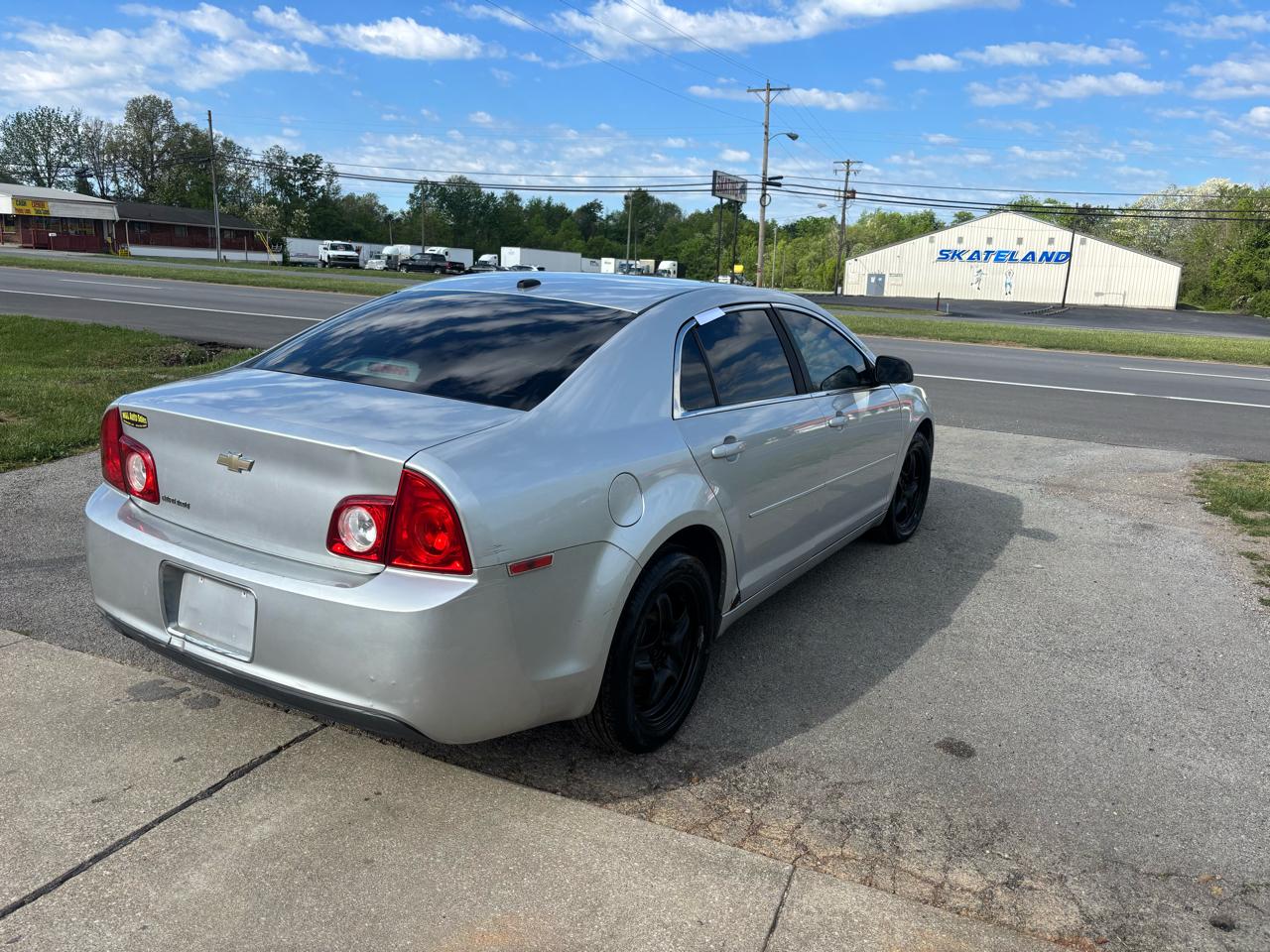 Chevrolet Malibu 4dr Sdn LS w/1LS 2010