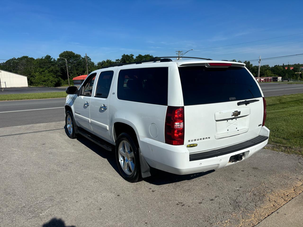 Chevrolet Suburban 4WD 4dr 1500 LTZ 2008