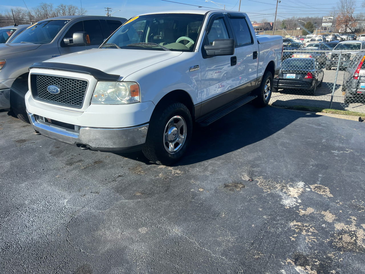 Ford F-150 SuperCrew 139" XLT 4WD 2005