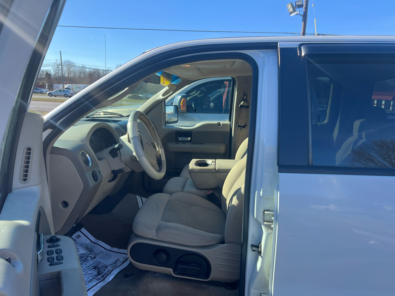 Ford F-150 SuperCrew 139" XLT 4WD 2005