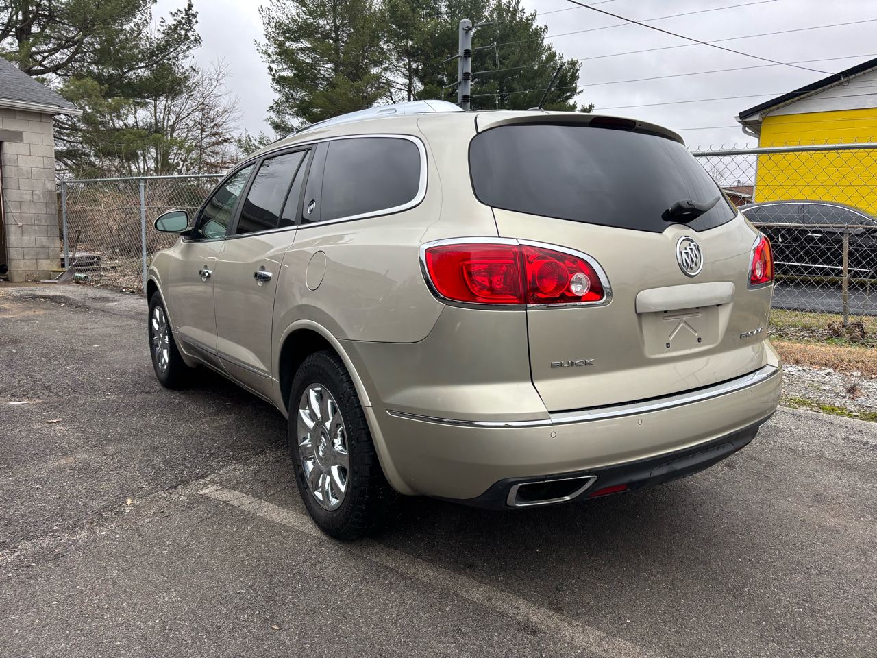 Buick Enclave FWD 4dr Leather 2015