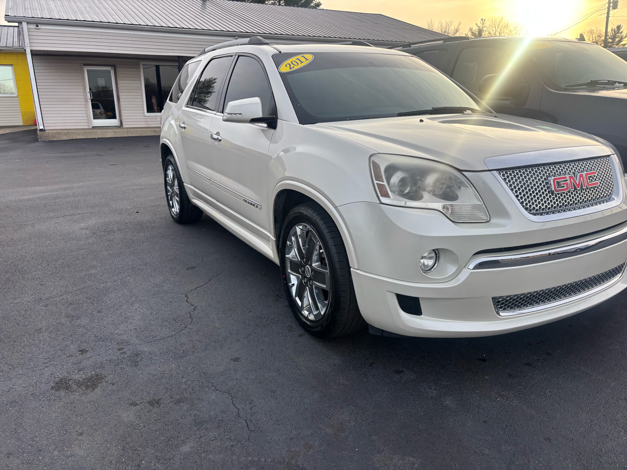 GMC Acadia AWD 4dr Denali 2011