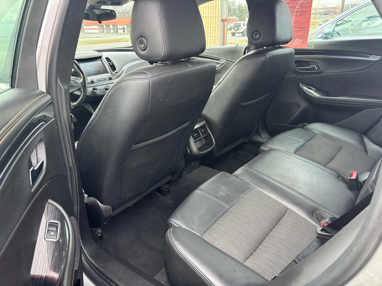 Chevrolet Impala 4dr Sdn LT w/1LT 2018