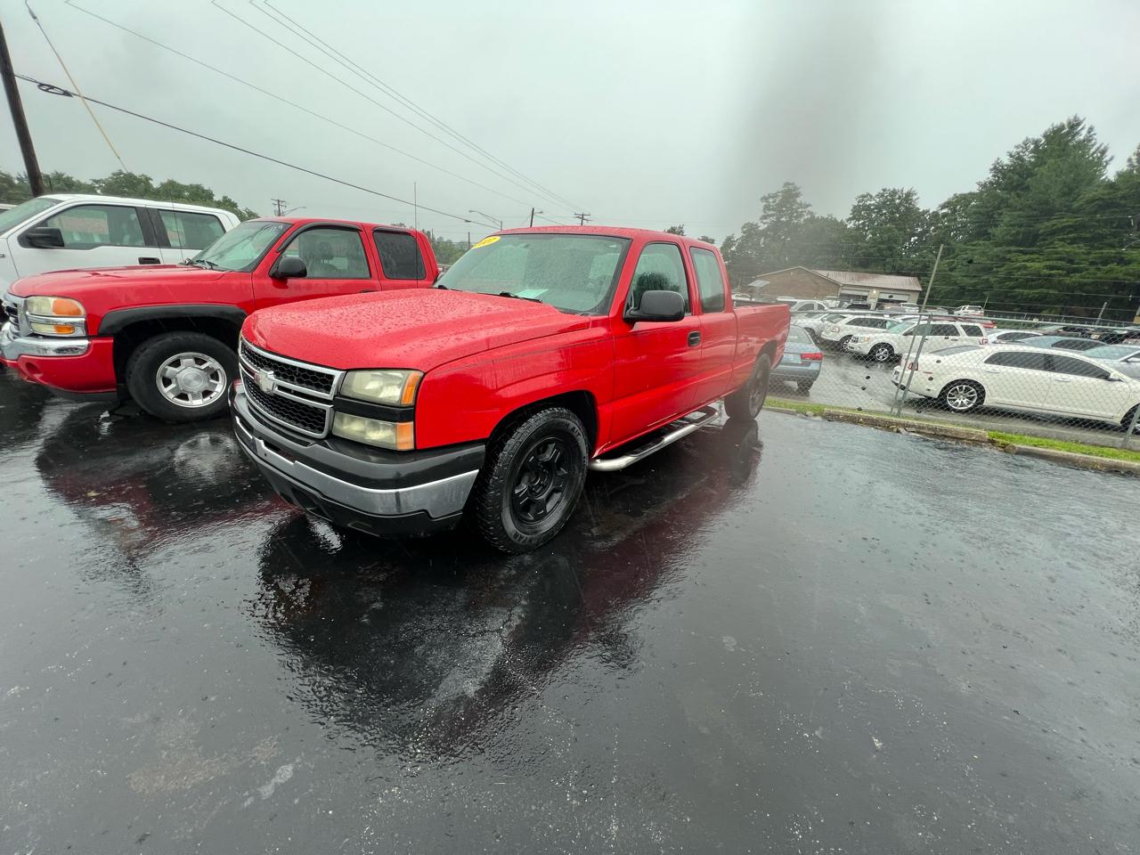 Chevrolet Silverado 1500 Classic 2WD Ext Cab 143.5" LS 2007