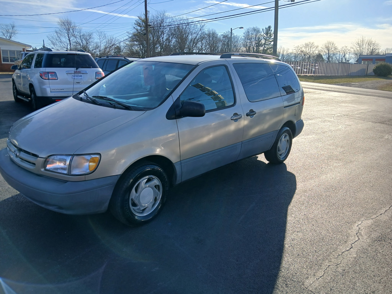 Toyota Sienna 5dr LE 2000